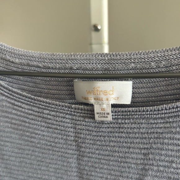 Baby blue Wilfred sweater - Picture 2 of 2